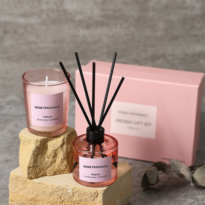 Home Fragrance Set Gift - プレミアムリードディフューザーとキャンドルギフトセット、長持ちする香り付きフレグランス詰め替え、自宅、オフィス、スパ、パーティー、ギフトに